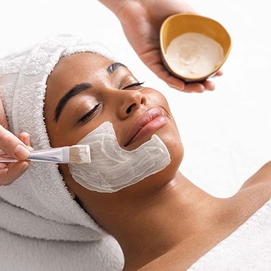 Facials-and-Skincare-Esthetician-Services